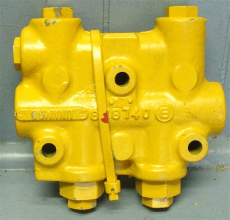 Heavy Equipment Valves for Caterpillar for sale 